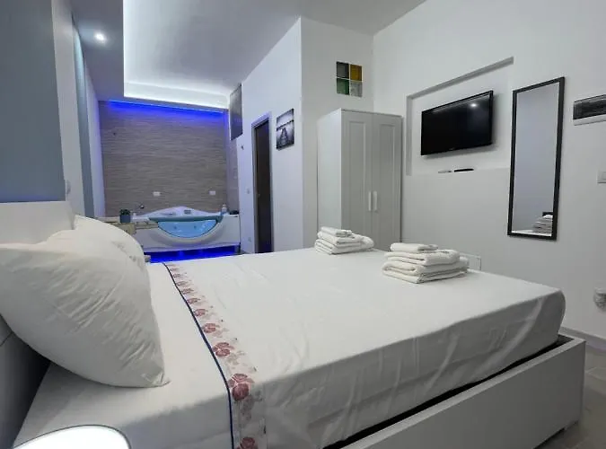 Blue בית הארחה